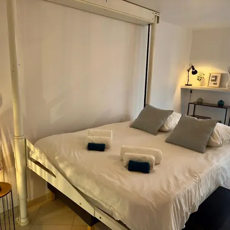 Cozy With Terrace Apartment