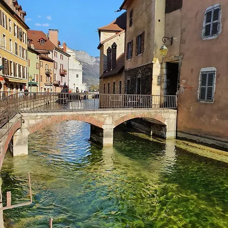 Cozy With Terrace * Annecy